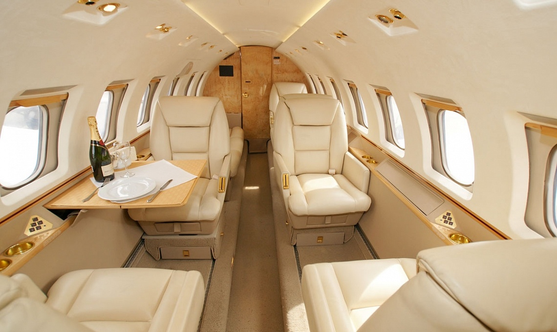 jet aziendale Beechcraft Hawker 1000